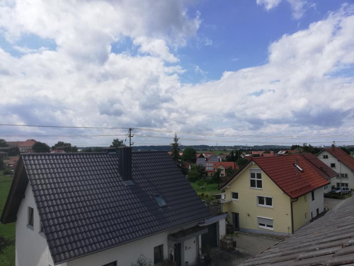 Apartamento Gaestezimmer Im Altbau Dachgeschoss Mit Kleinem Bad Wlan, Tv Und Parkplatz *