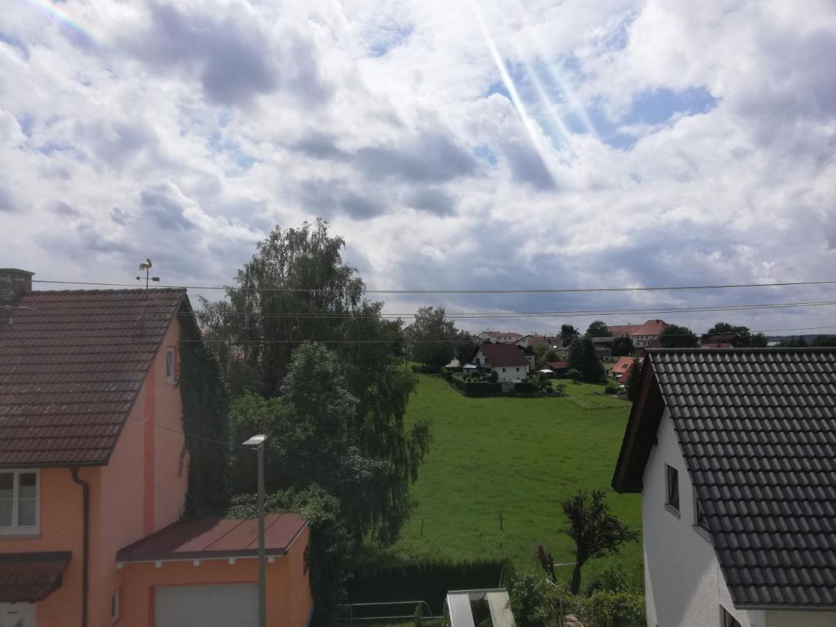 Gästezimmer Im Dg Dachschräge Mit Kleinem Bad Wlan, Tv Und Parkplatz
