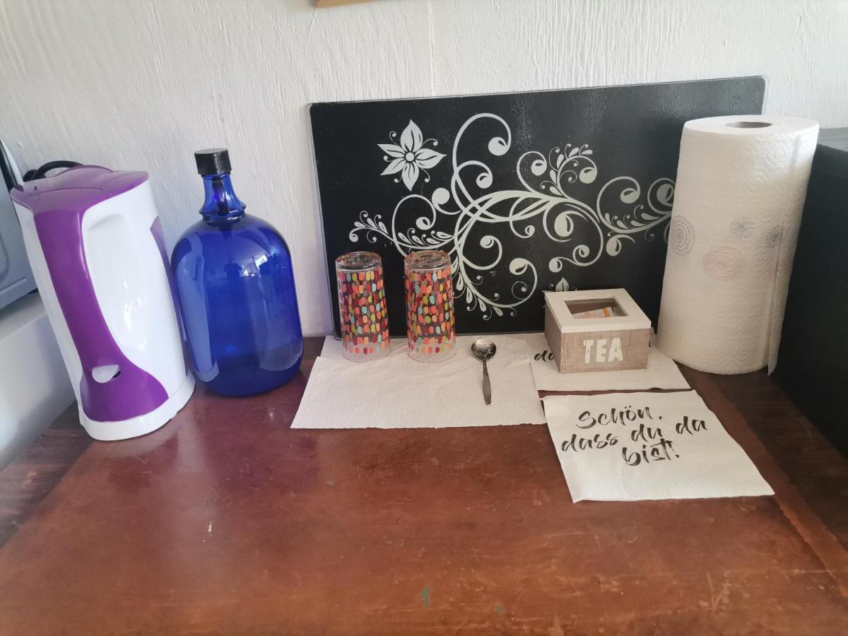 Appartement Gaestezimmer Im Altbau Dachgeschoss Mit Kleinem Bad Wlan, Tv Und Parkplatz *